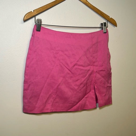 H&M Dresses & Skirts - Pink Skirt Mini
